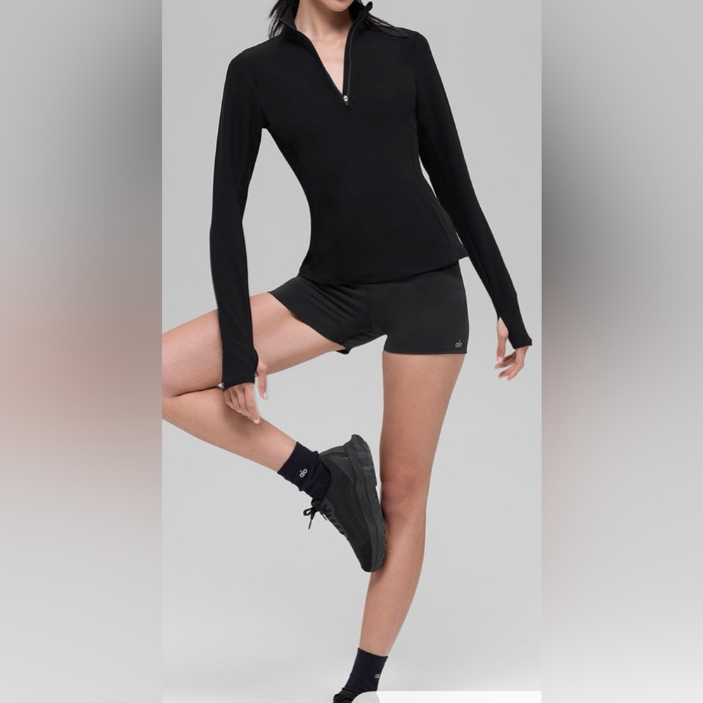 ALO YOGA ALOSOFT 1/2 ZIP Rapid Pullover
Brand New no tag